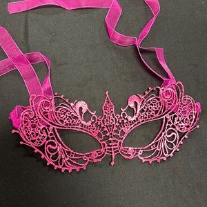 Interchangeable black and pink masquerade mask